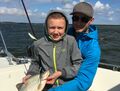 Royal Fishing Kinderhilfe auf dem Boddengewässern zum Angel mit Kindern und Betreuern